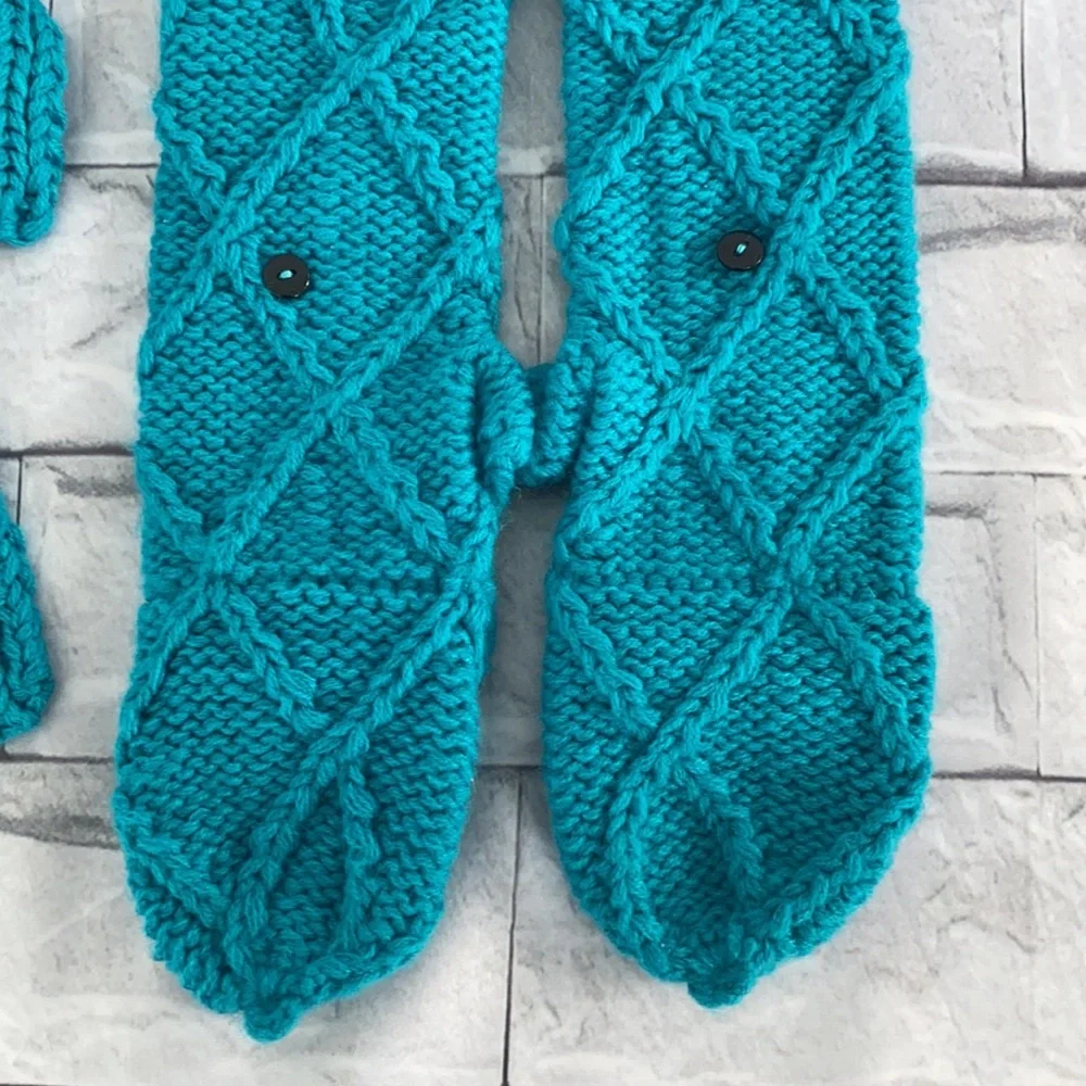 Merrell knit scarf and mittens